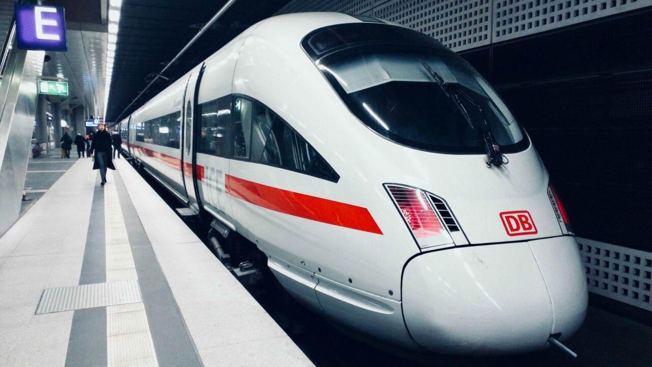 Lieferando und Deutsche Bahn
