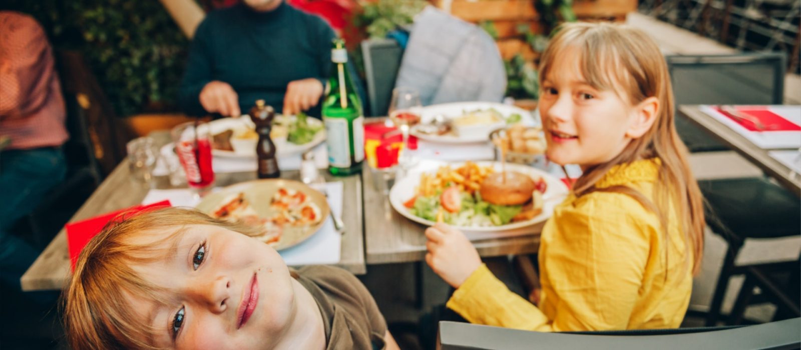 Restaurantbesuch-mit-Kindern