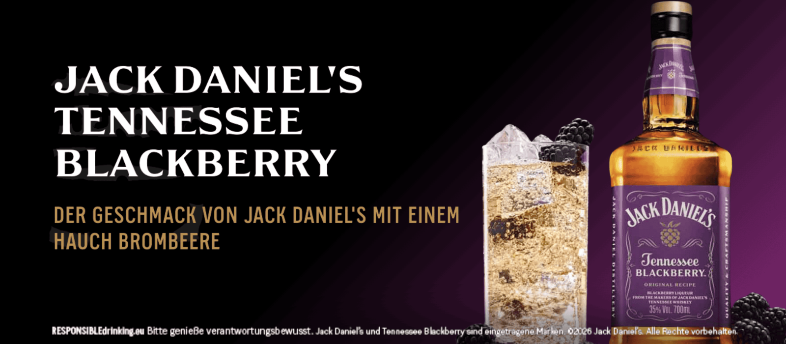 Jack Daniel's Tennessee Blackberry mit Blackberry-Drink und frischen Brombeeren