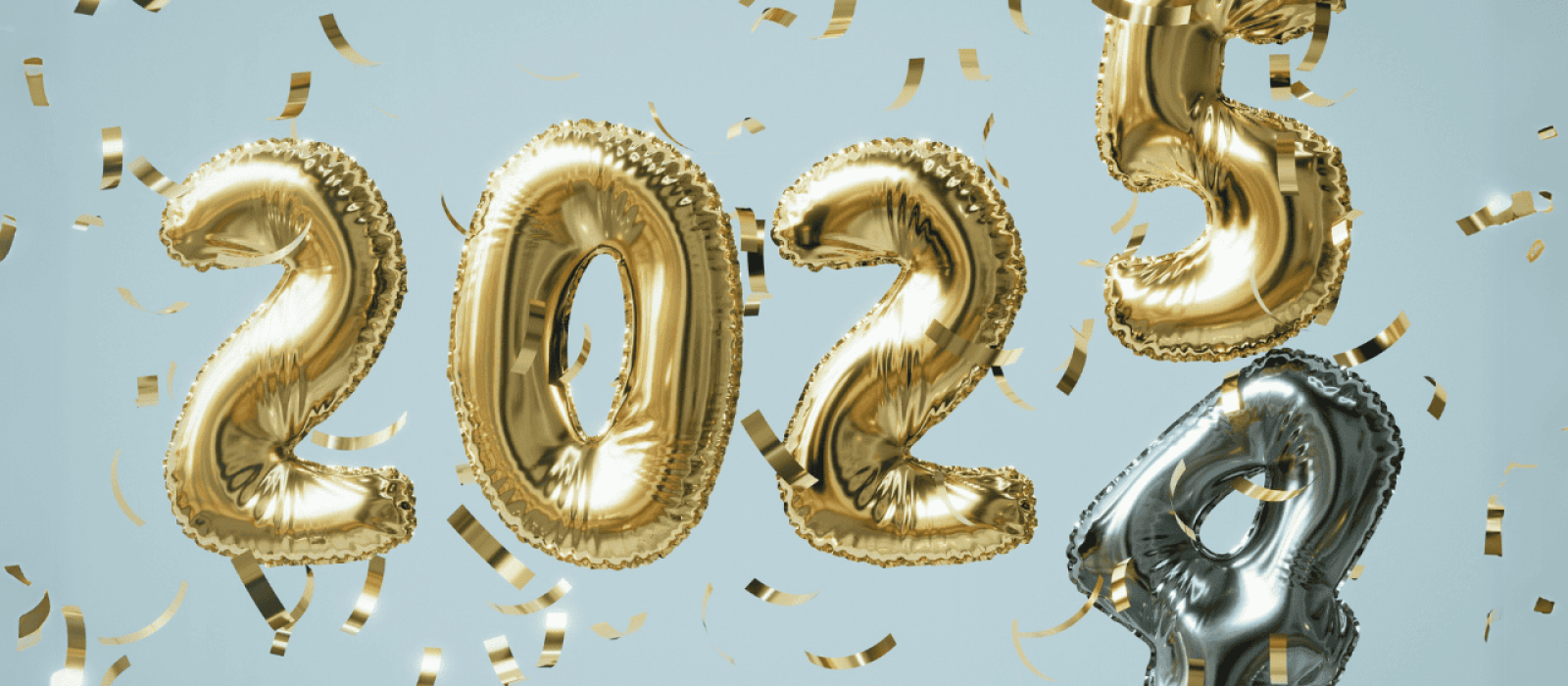 Goldene und silberne Luftballonzahlen 2025 mit Konfetti vor hellblauem Hintergrund